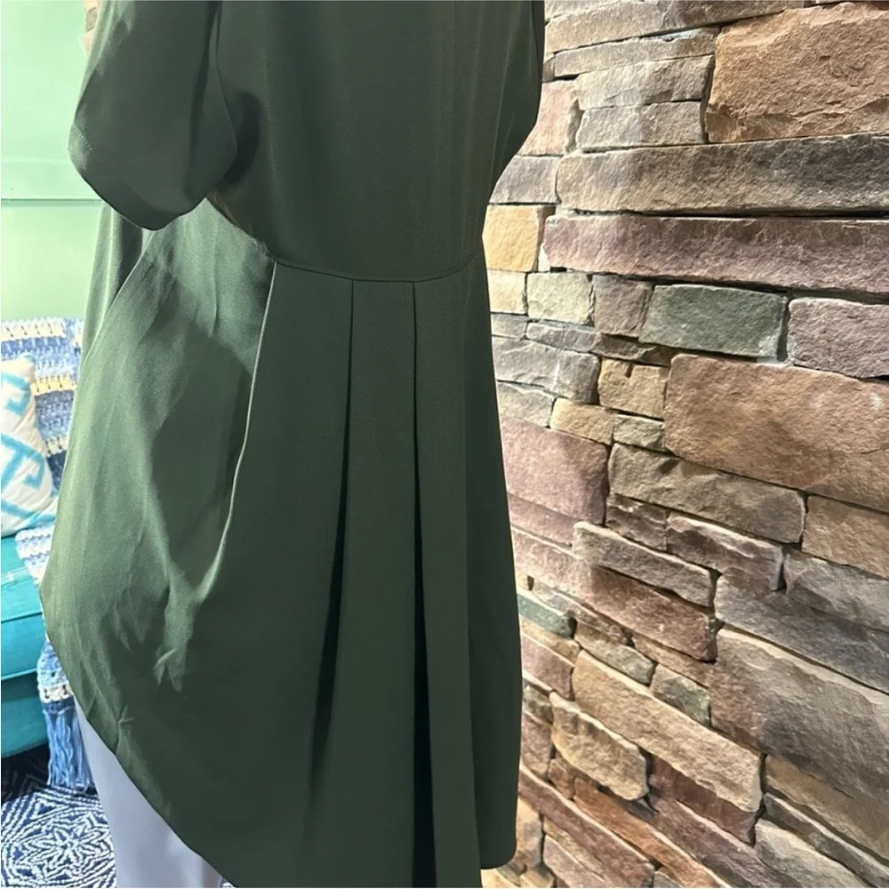 Crosby by Mollie Burch Green High Low Hem Blouse Pleated Back Sz S - Picture 2 of 8